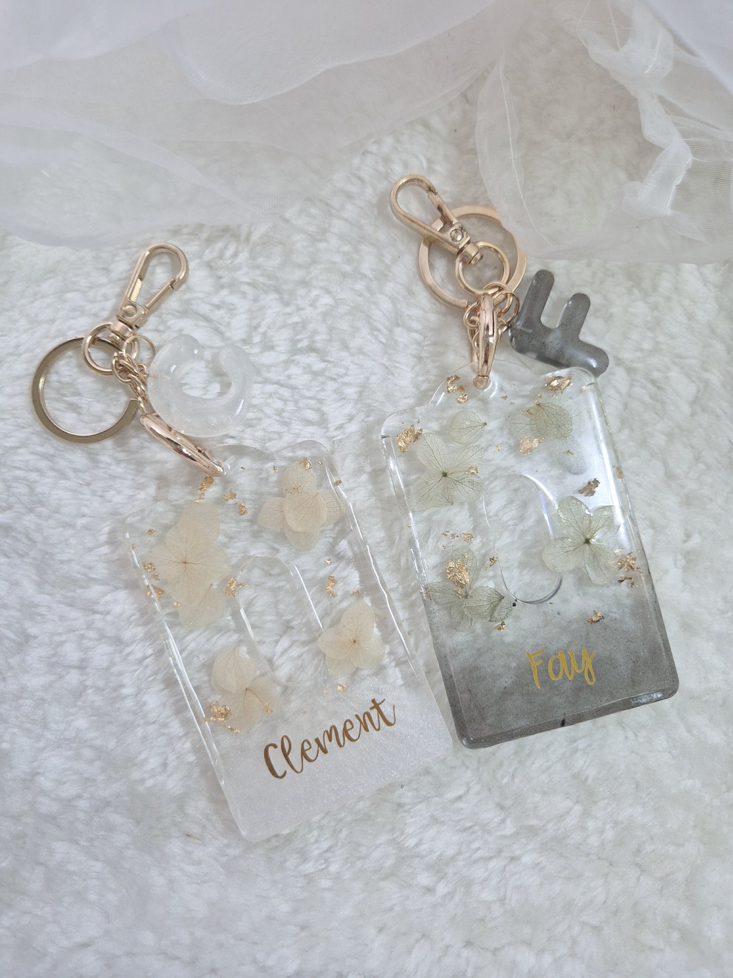 Tidal Twirl Card Holder
