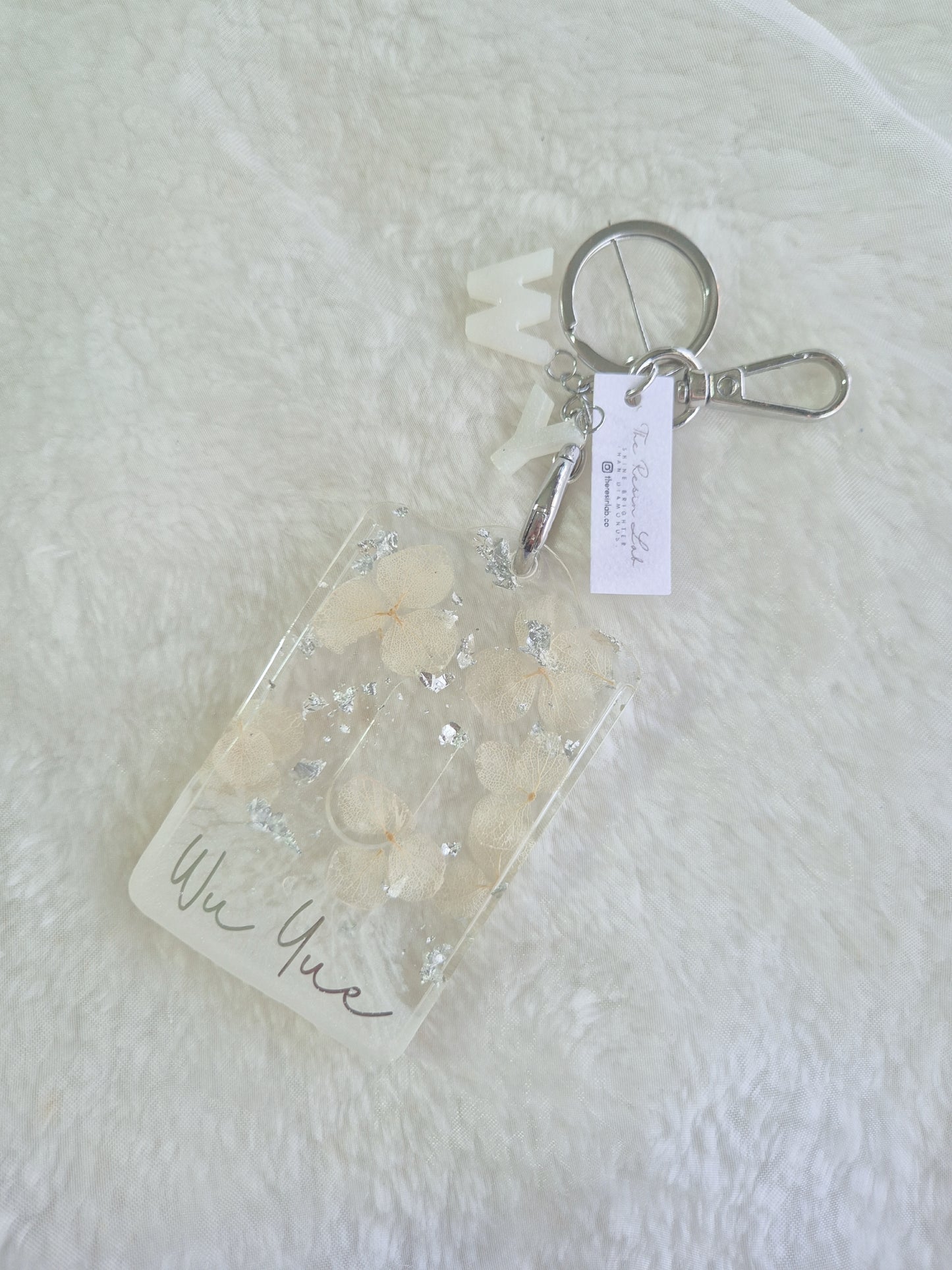 Tidal Twirl Card Holder
